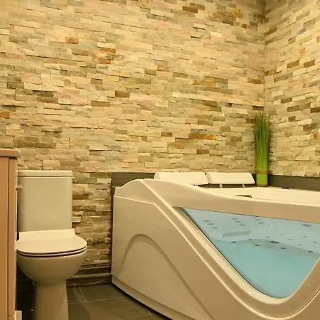 Tropical Et Jacuzzi Balneotherapie Apartment *